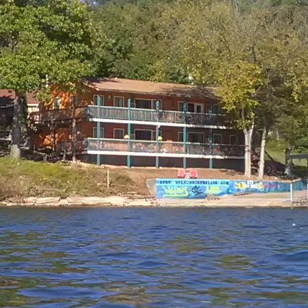 Hotel Wilsons On The Lake Camdenton Exterior foto